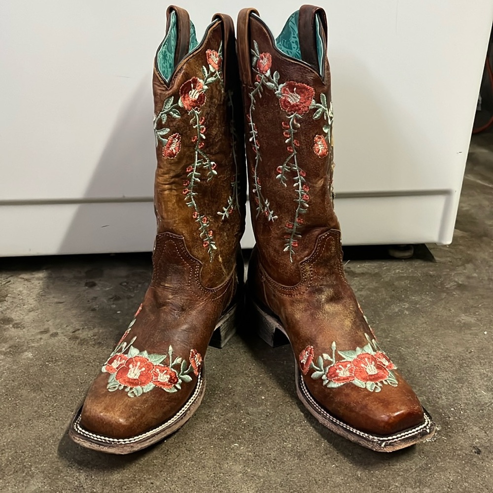 CORRAL WOMEN'S DEER SKULL OVERLAY WESTERN BOOTS - SQUARE TOE